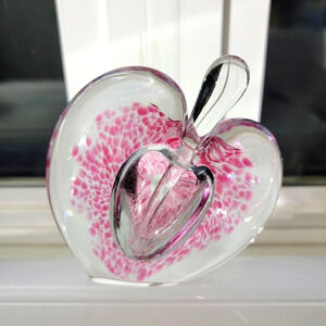 Vintage Silvestri Pink Heart Shaped Art Glass Perfume Bottle With Dauber 3 3/4”